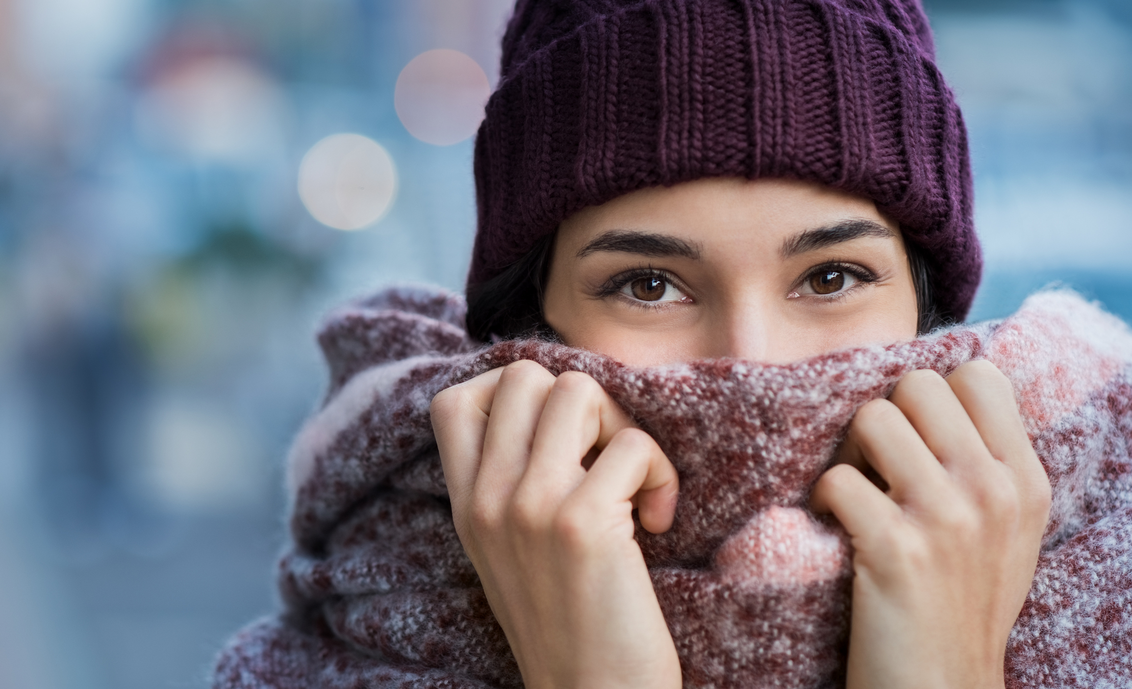 Você não vai usar metade do seu guarda-roupa no inverno. Que tal guardar em um guarda móveis?